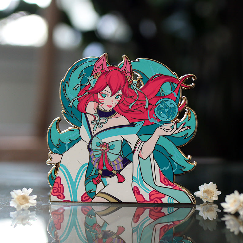 AHRI SPIRIT BLOSSOM GAMER GIRLS ENAMEL PIN